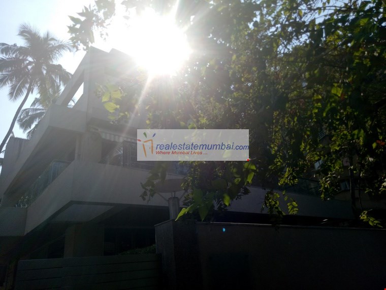 4 BHK Semi Furnished in Private Bungalow , Juhu